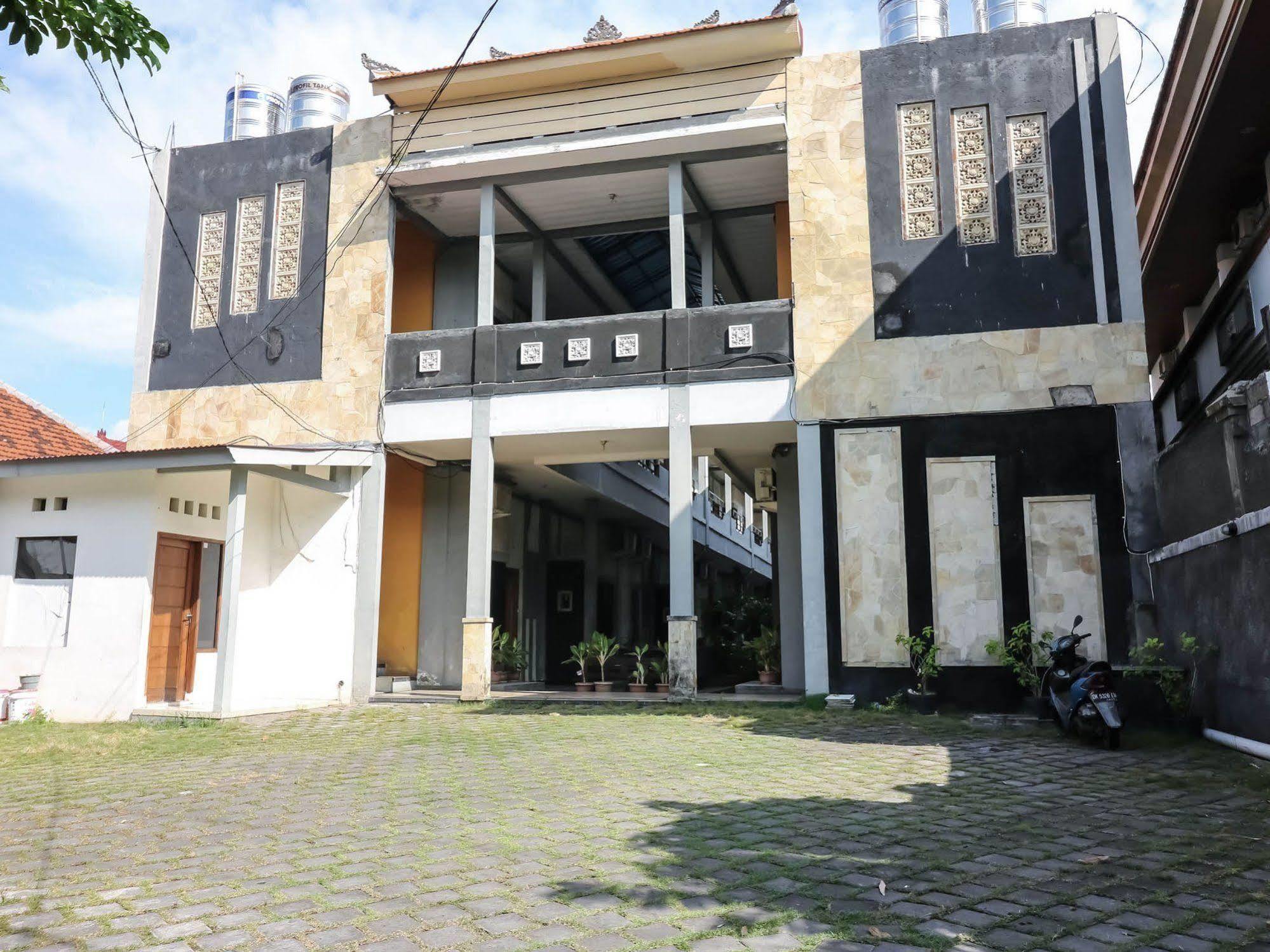 Super Oyo 91495 Hotel Indah Residence Denpasar Exterior foto
